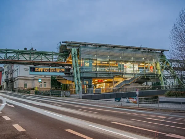 Schwebebahnstation Robert Daum Platz